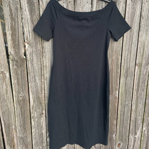 Off Shoulder Dress - Picture 3 of 3